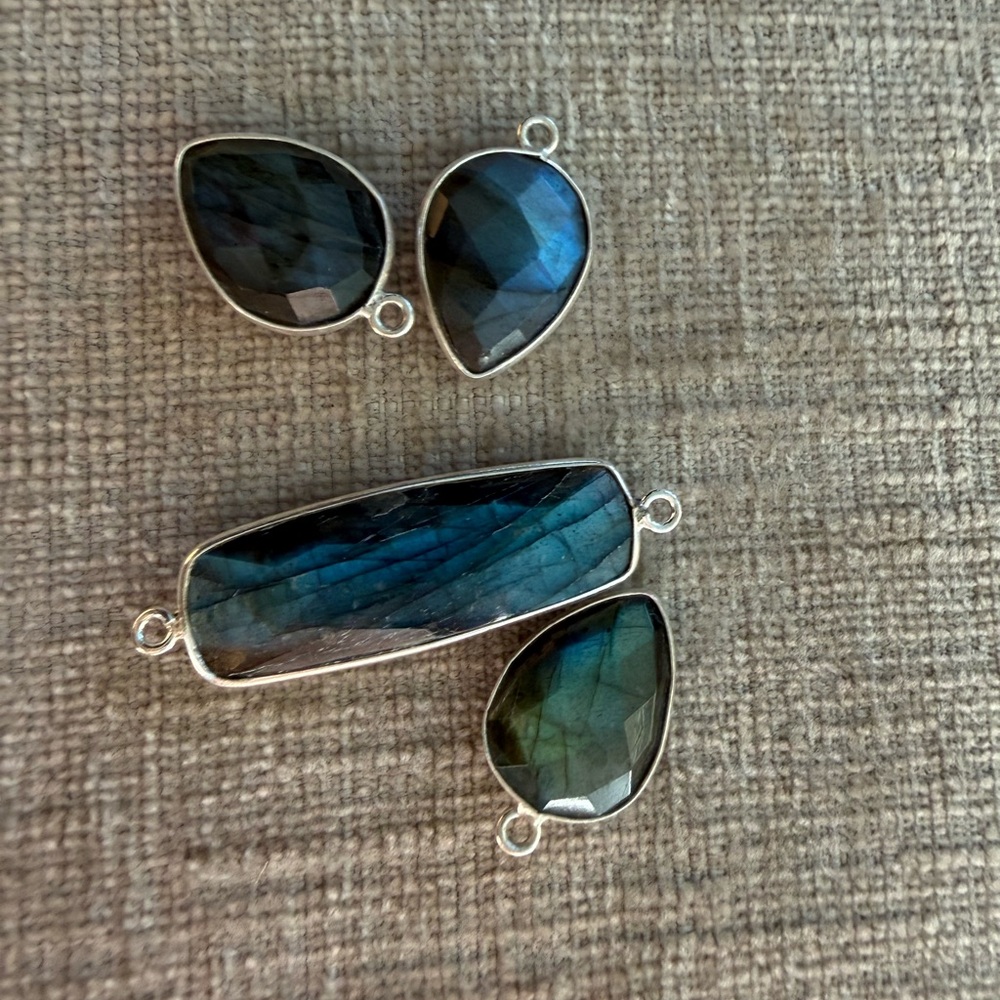 Sterling Silver Blue Labradorite Connector & Pendants